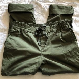 BRAND NEW, NEVER WORN! Old Navy pull-on chinos